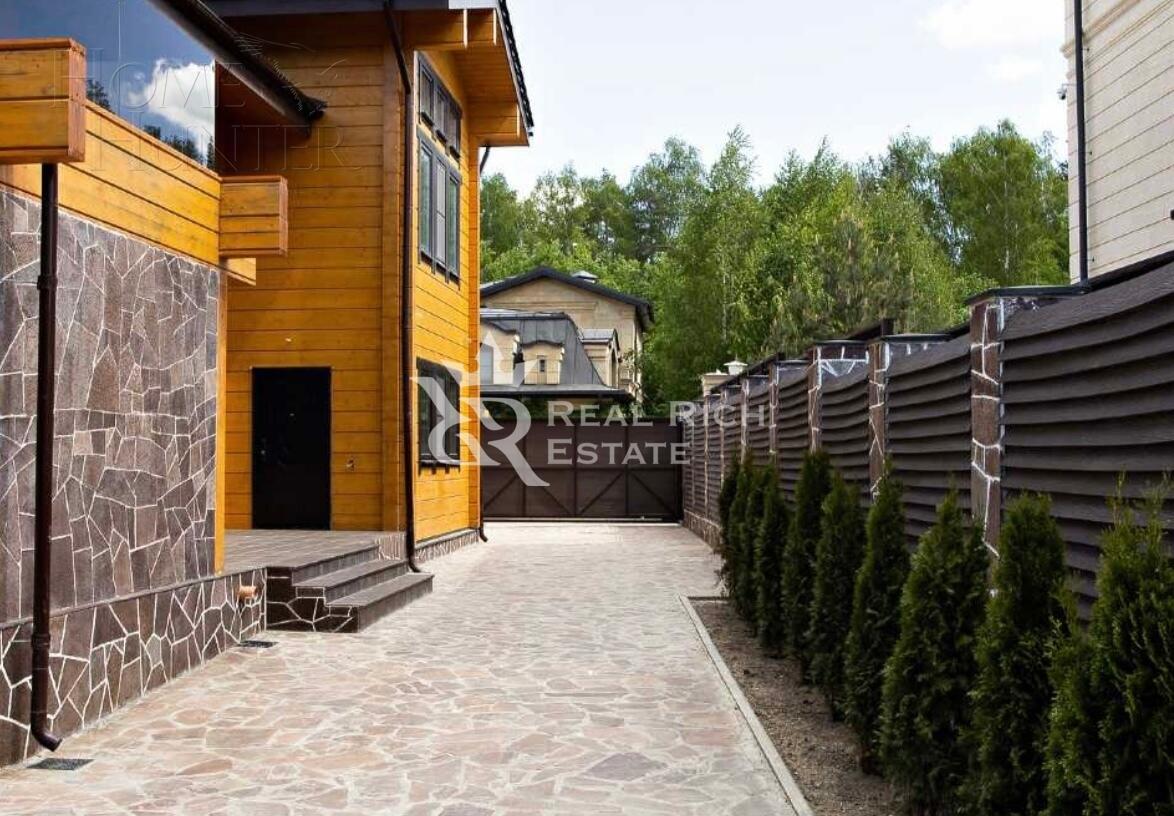 2-этажный коттедж 405 м² без отделки