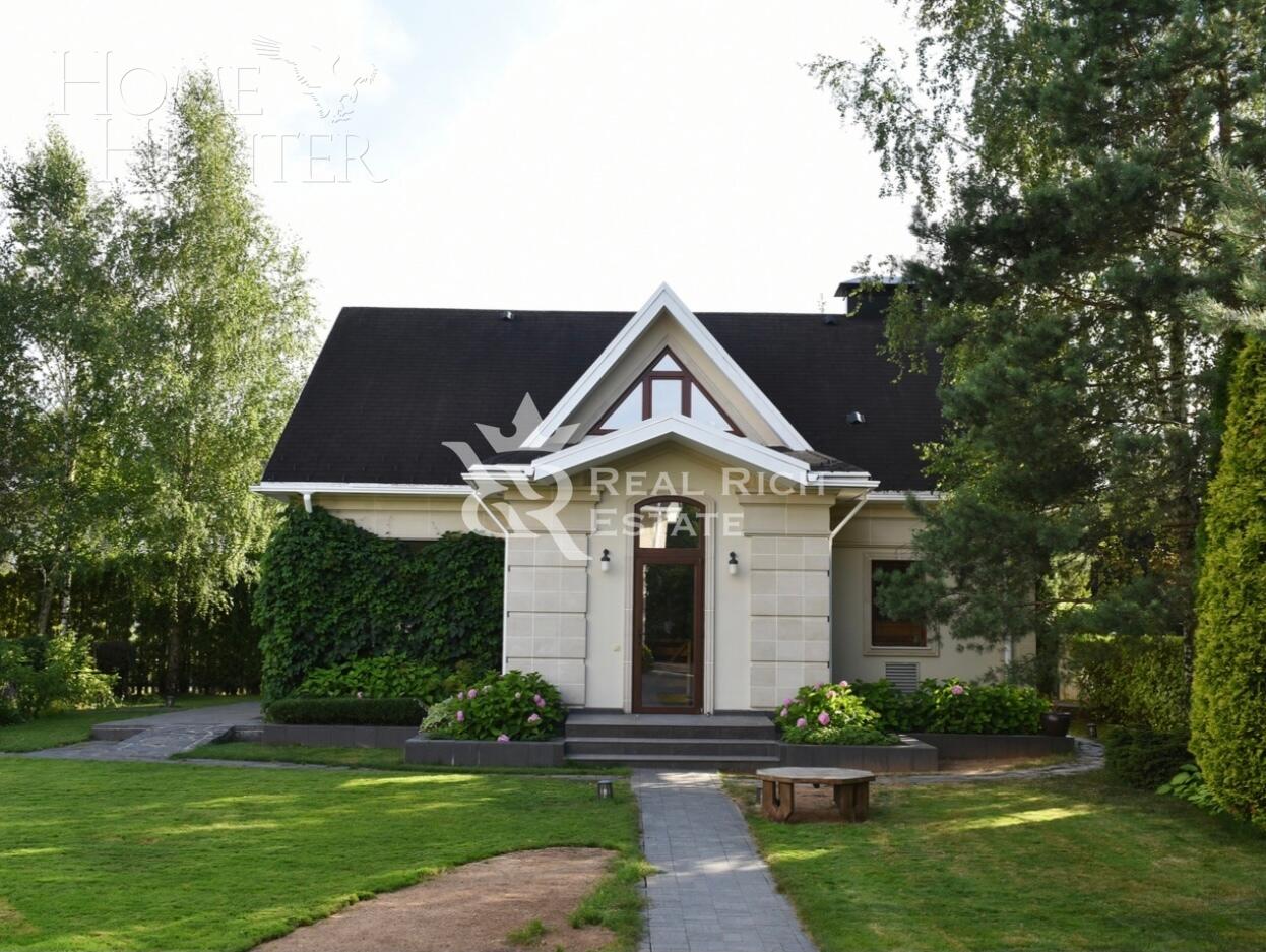 2-этажный коттедж 921.2 м² с отделкой