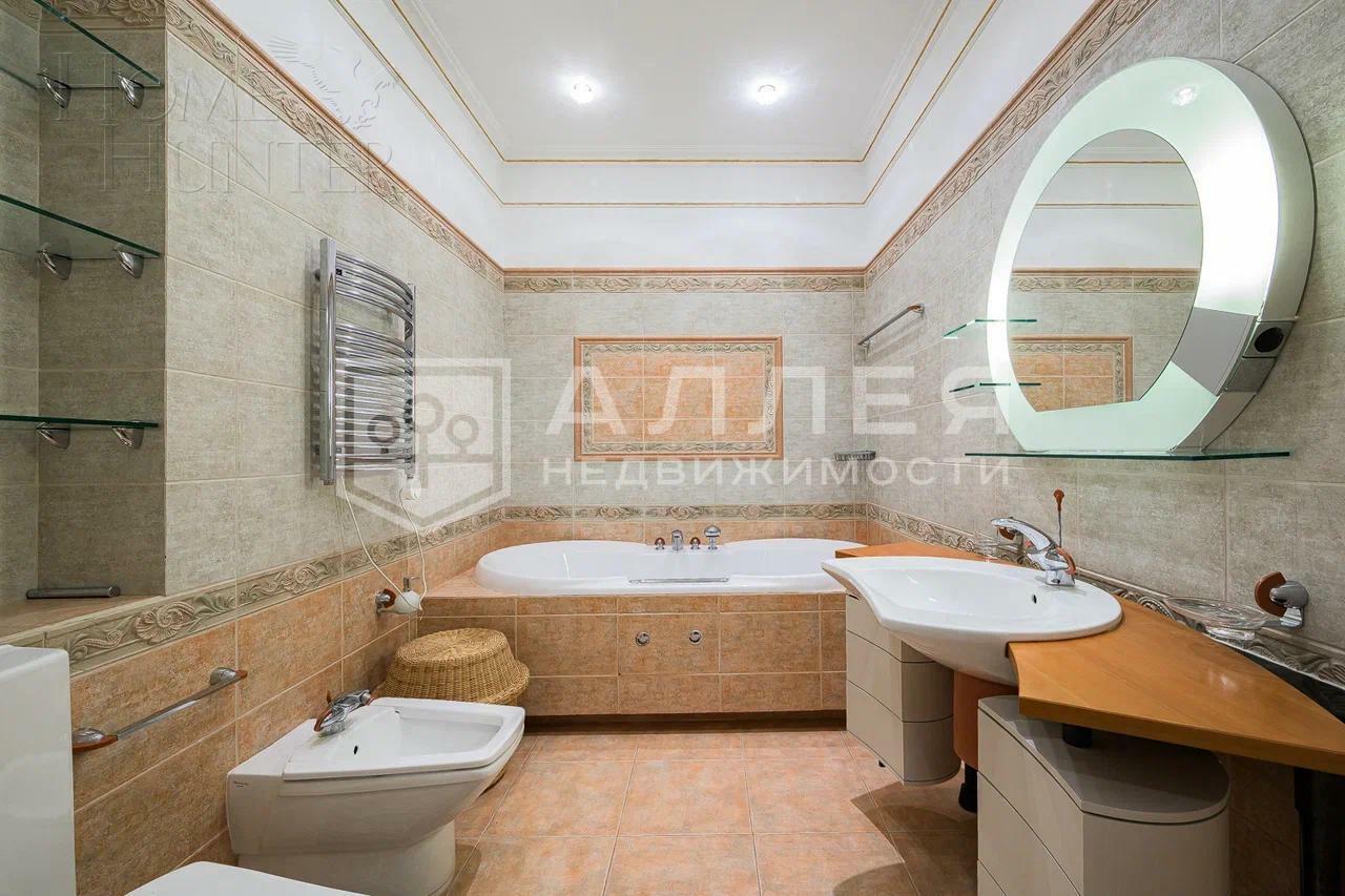 2-этажный коттедж 1 250 м² с отделкой
