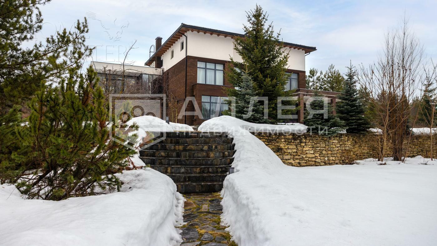 КОТТЕДЖ 900 м² с отделкой