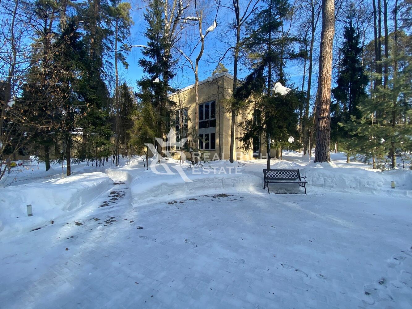 2-этажный коттедж 1 518 м² с отделкой