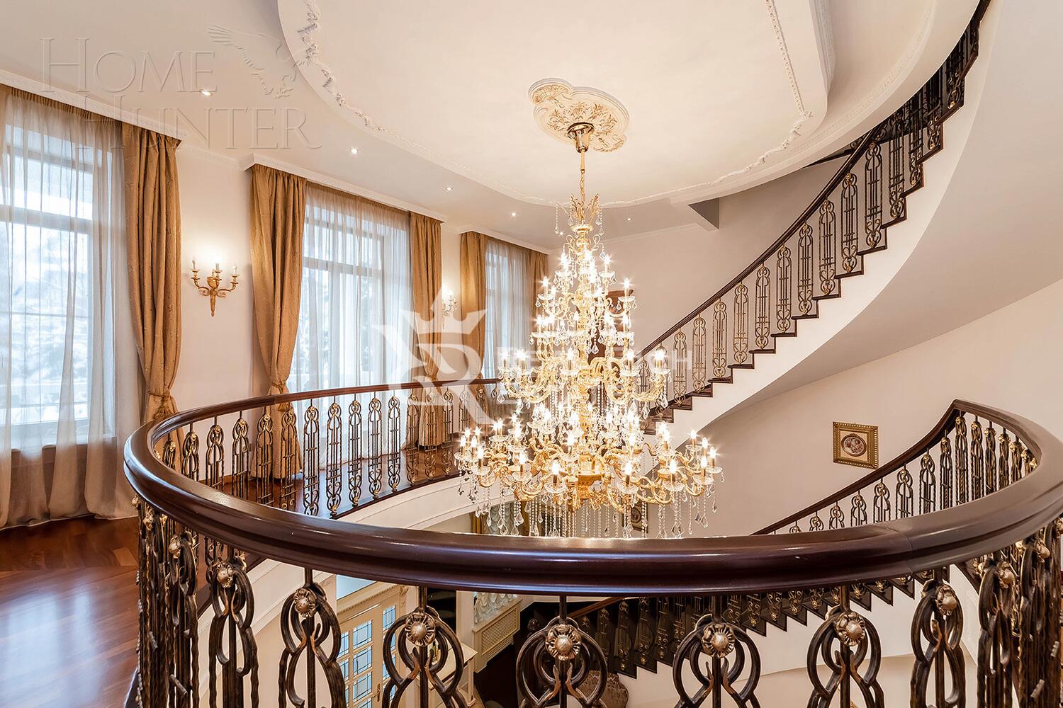 2-этажный коттедж 900 м² с отделкой