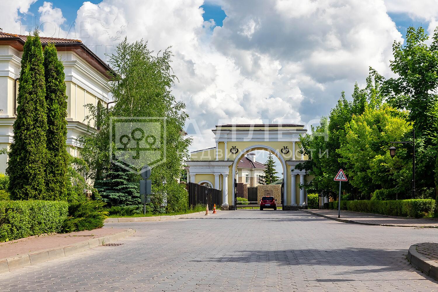 2-этажный коттедж 535 м² с отделкой