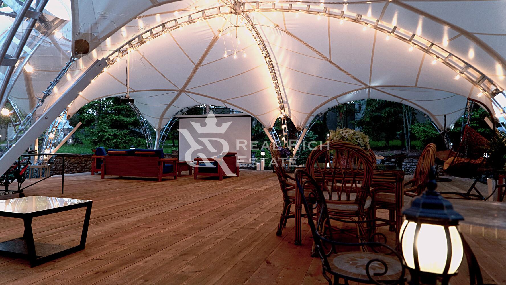 2-этажный коттедж 1 550 м² без отделки