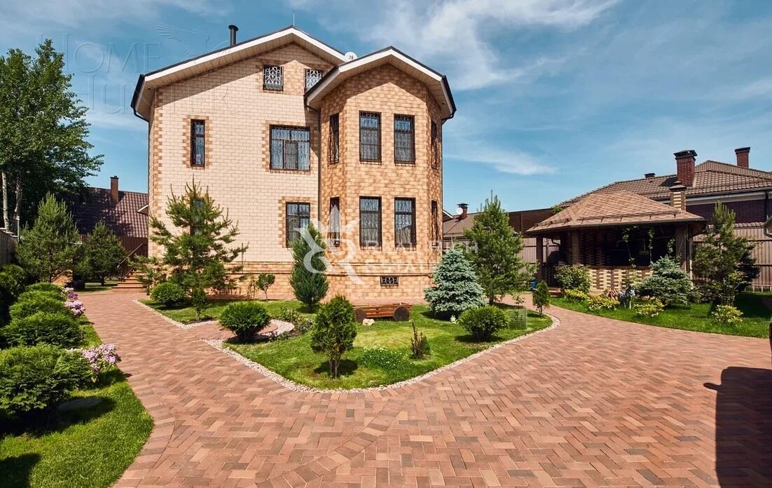 2-этажный коттедж 600 м² с отделкой