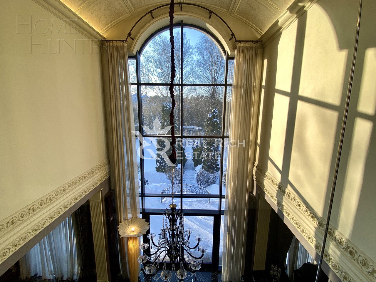 2-этажный коттедж 1 360 м² с отделкой