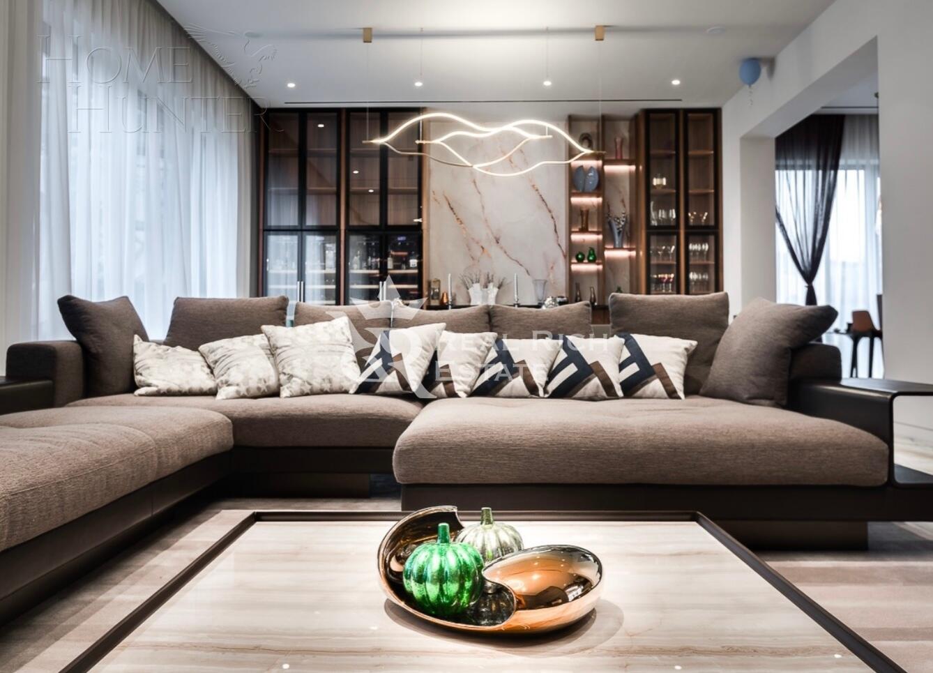 3-этажный коттедж 1 200 м² с отделкой