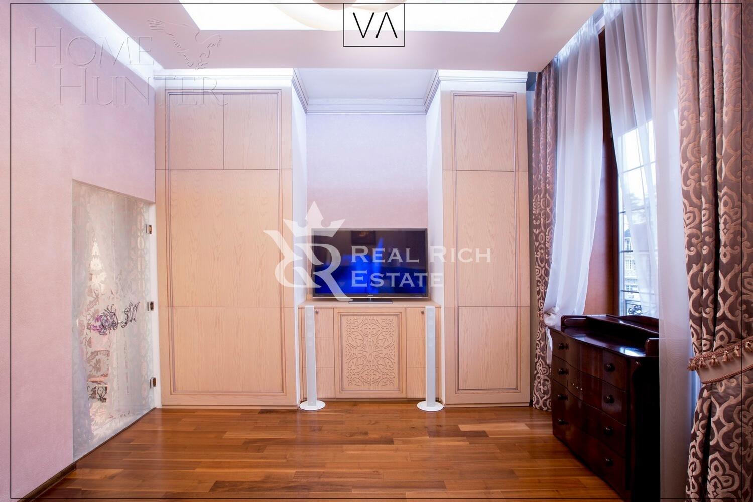 3-этажный таунхаус 200 м² с отделкой