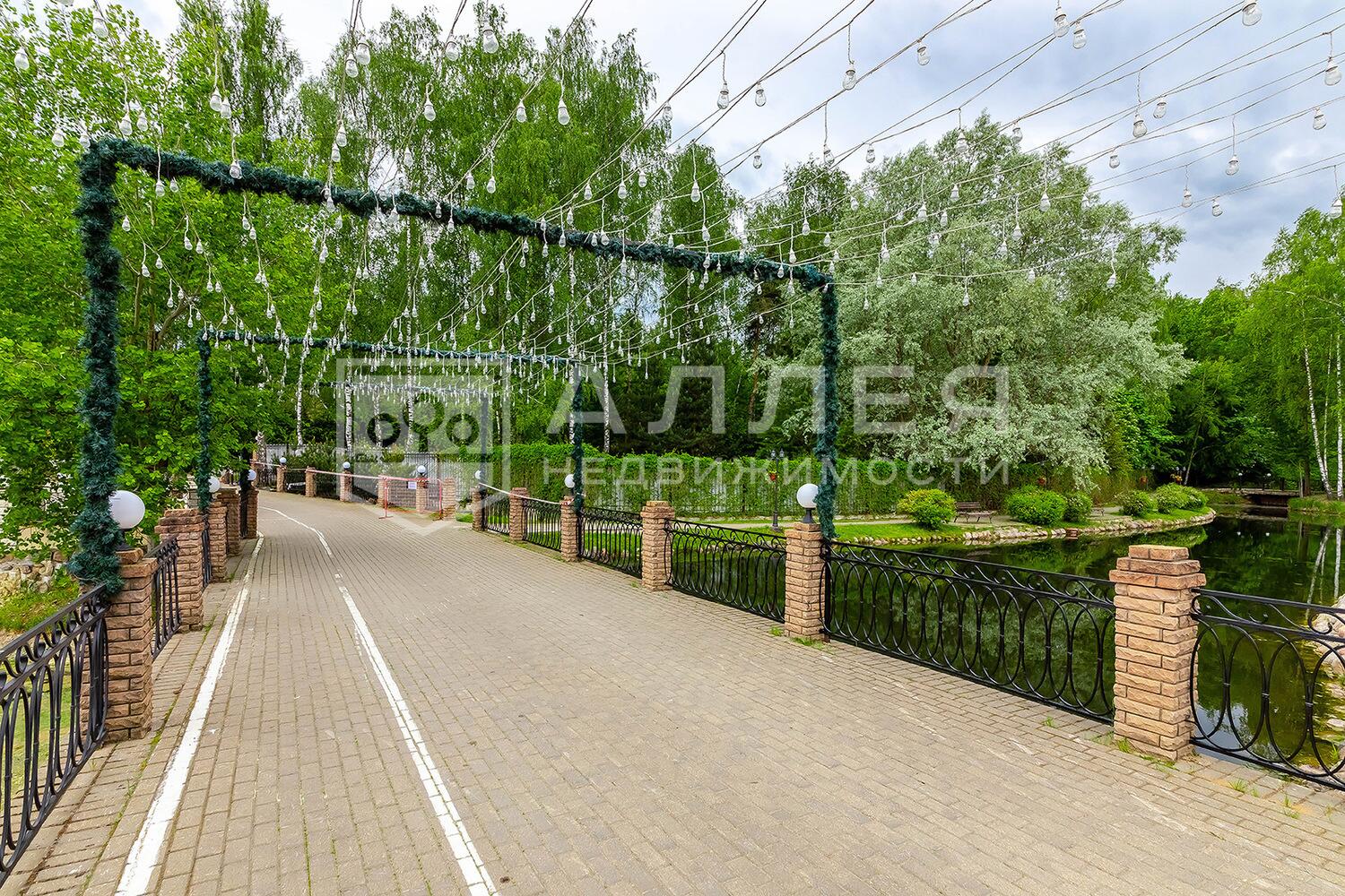 2-этажный коттедж 490 м² с отделкой