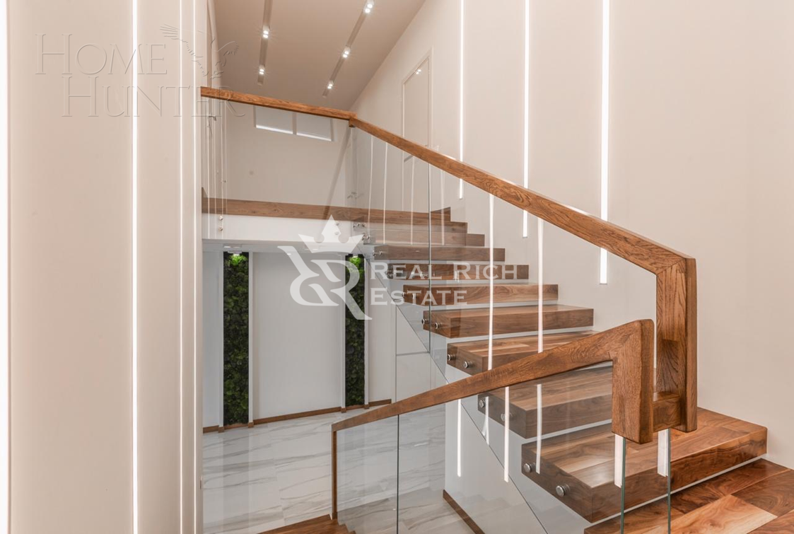 2-этажный коттедж 500 м² с отделкой