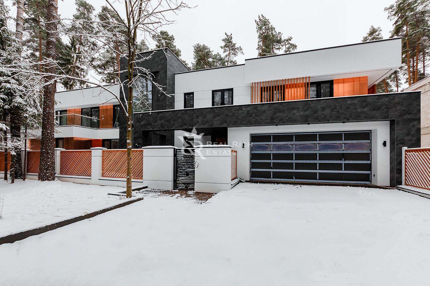 2-этажный коттедж 800 м² без отделки