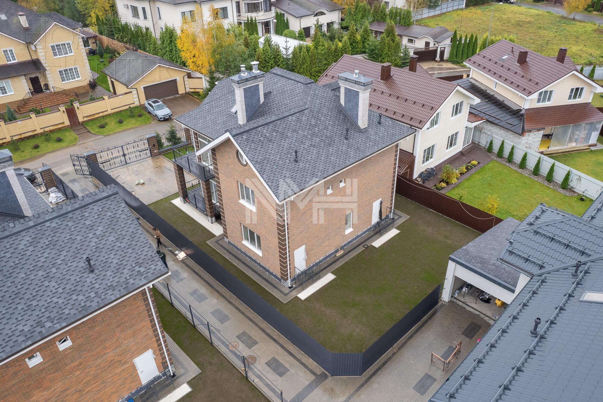 2-этажный коттедж 313 м² без отделки