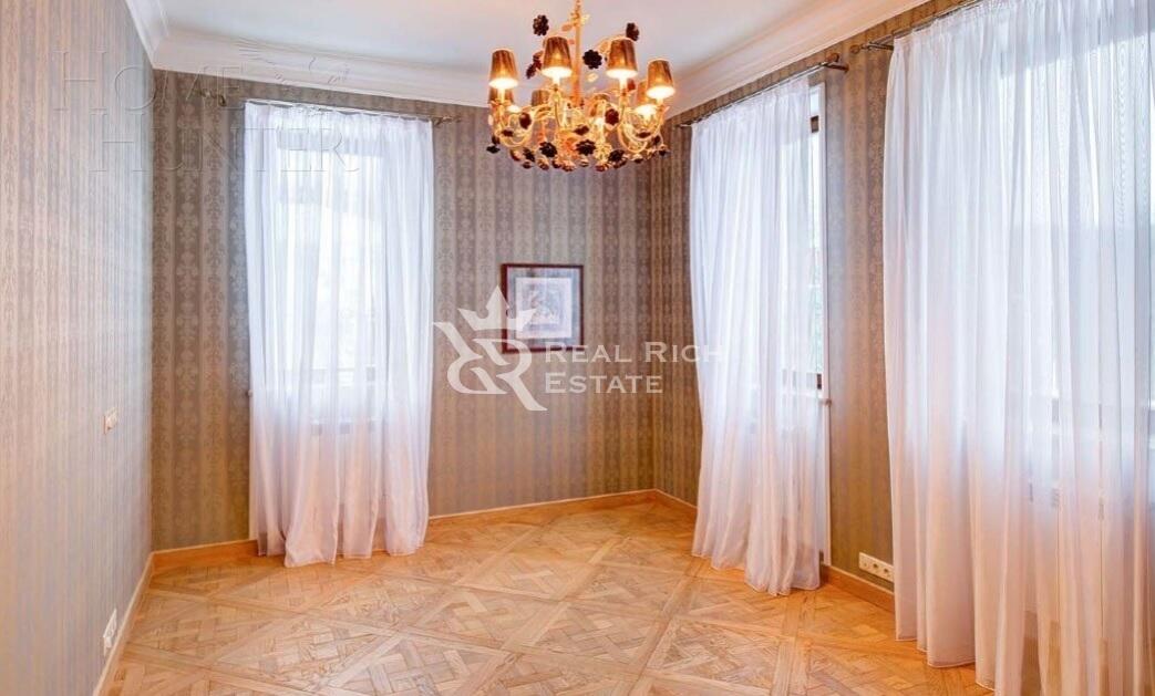 2-этажный коттедж 500 м² с отделкой