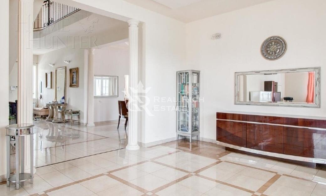 2-этажный коттедж 690 м² с отделкой