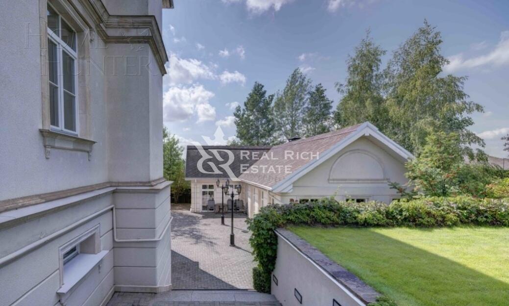 2-этажный коттедж 700 м² с отделкой