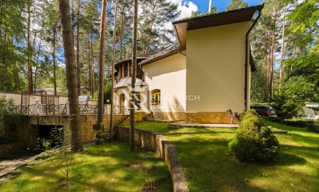 2-этажный коттедж 436 м² с отделкой