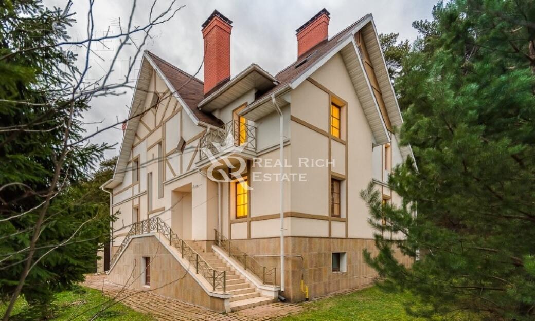 2-этажный коттедж 624 м² с отделкой