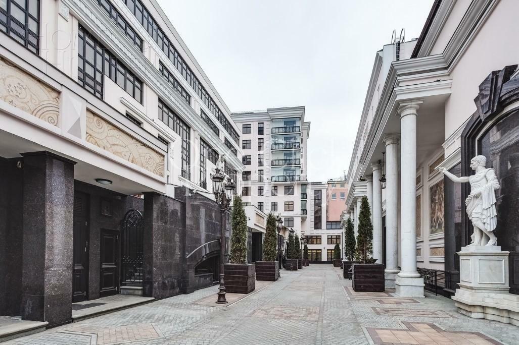 9-КОМН. КВАРТИРА БЕЗ ОТДЕЛКИ 486 М² НА 3 ЭТАЖЕ