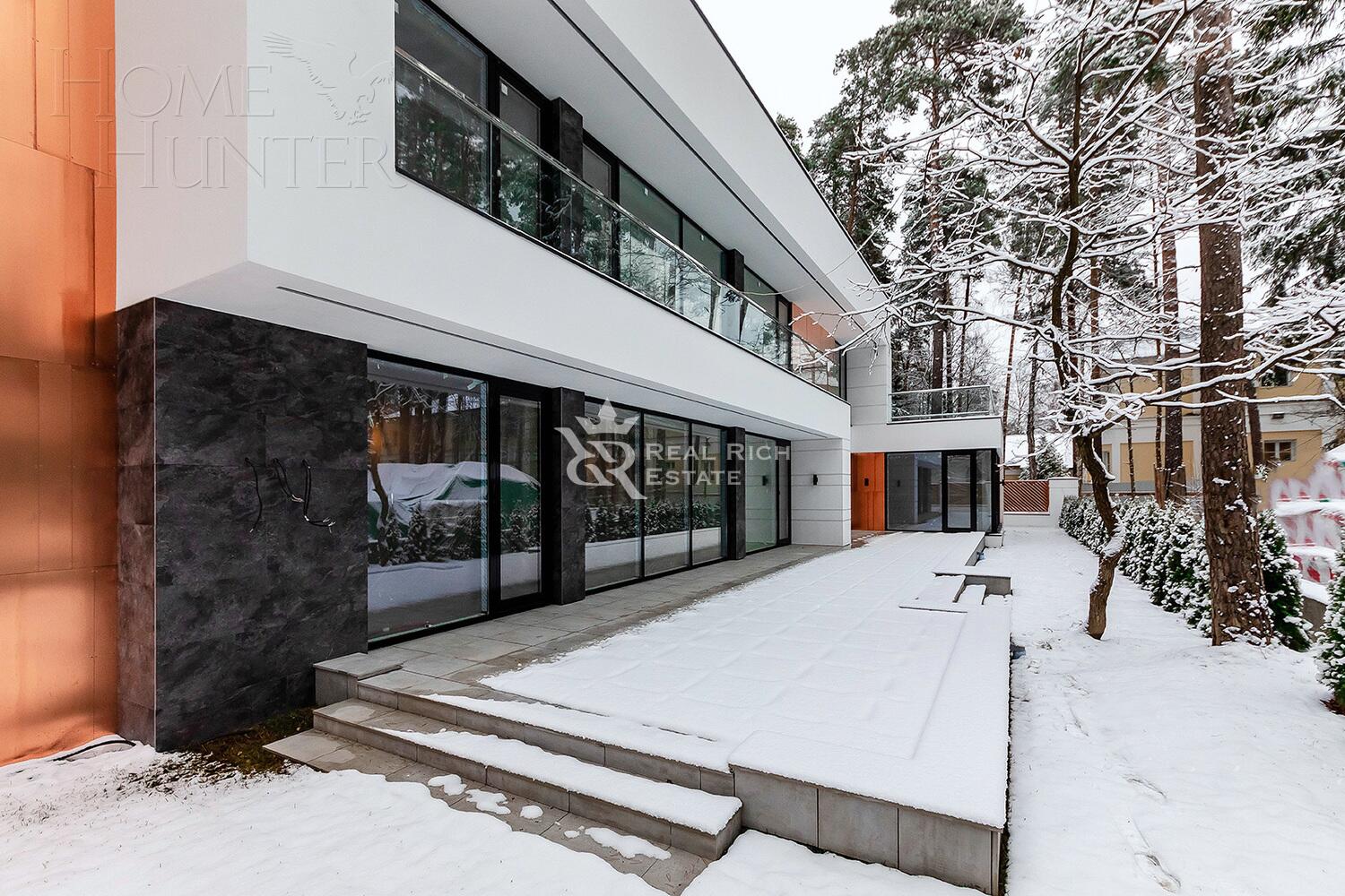 2-этажный коттедж 800 м² без отделки