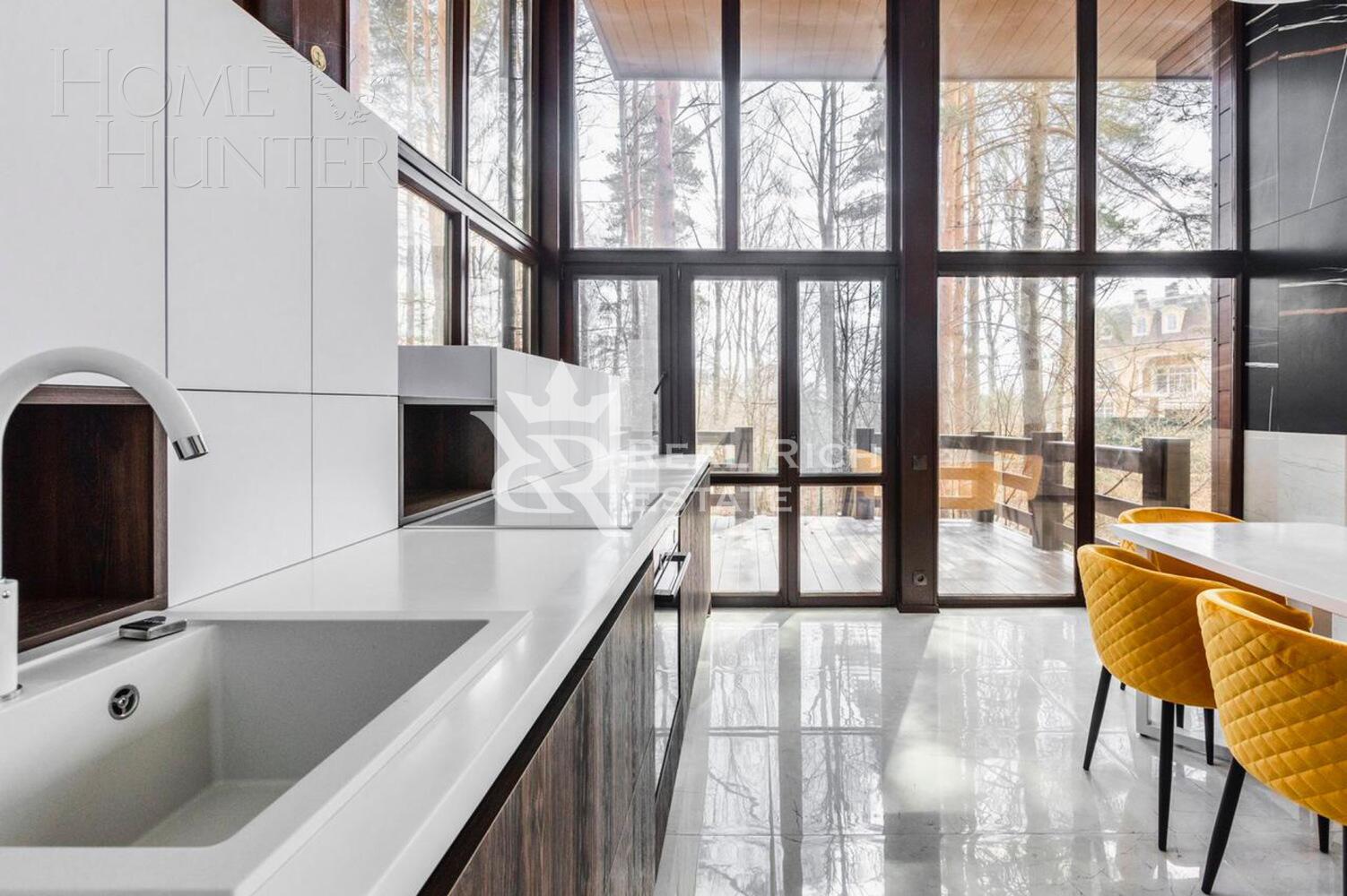 3-этажный коттедж 188 м² без отделки