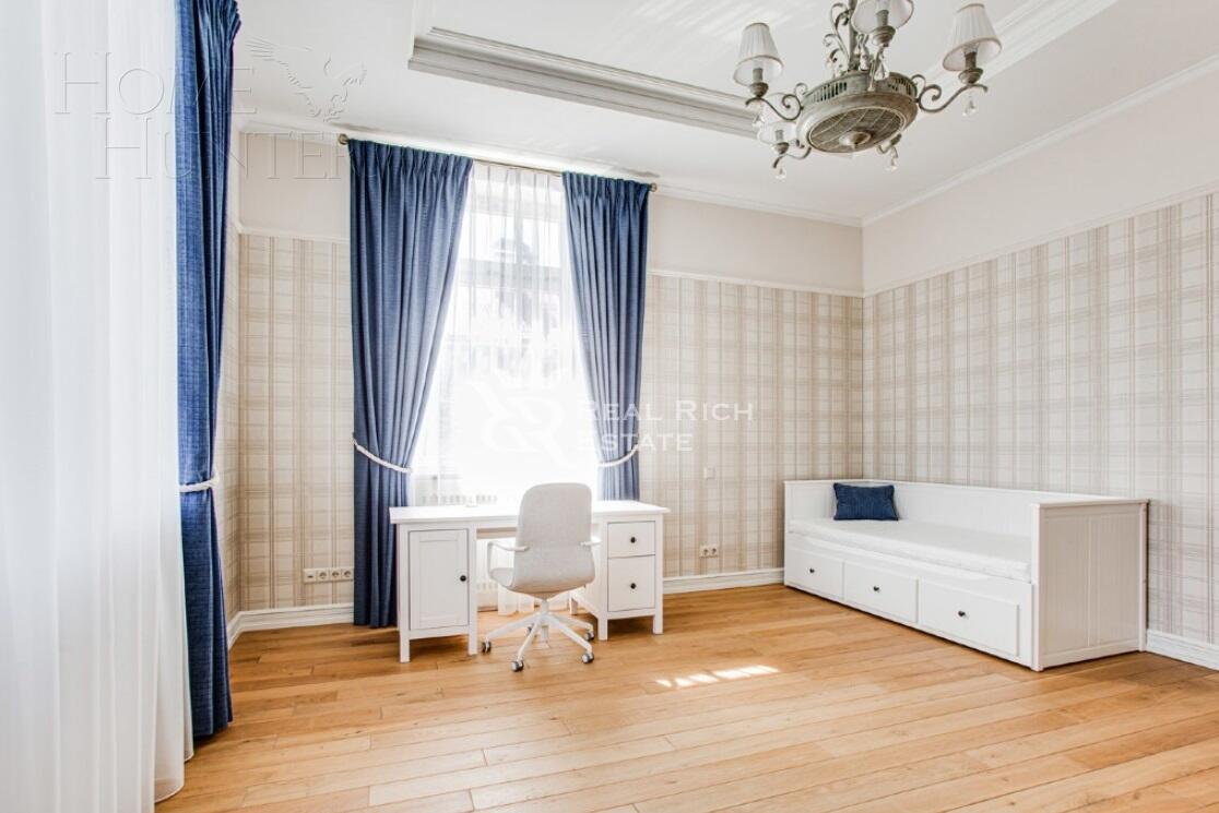 2-этажный коттедж 920 м² с отделкой
