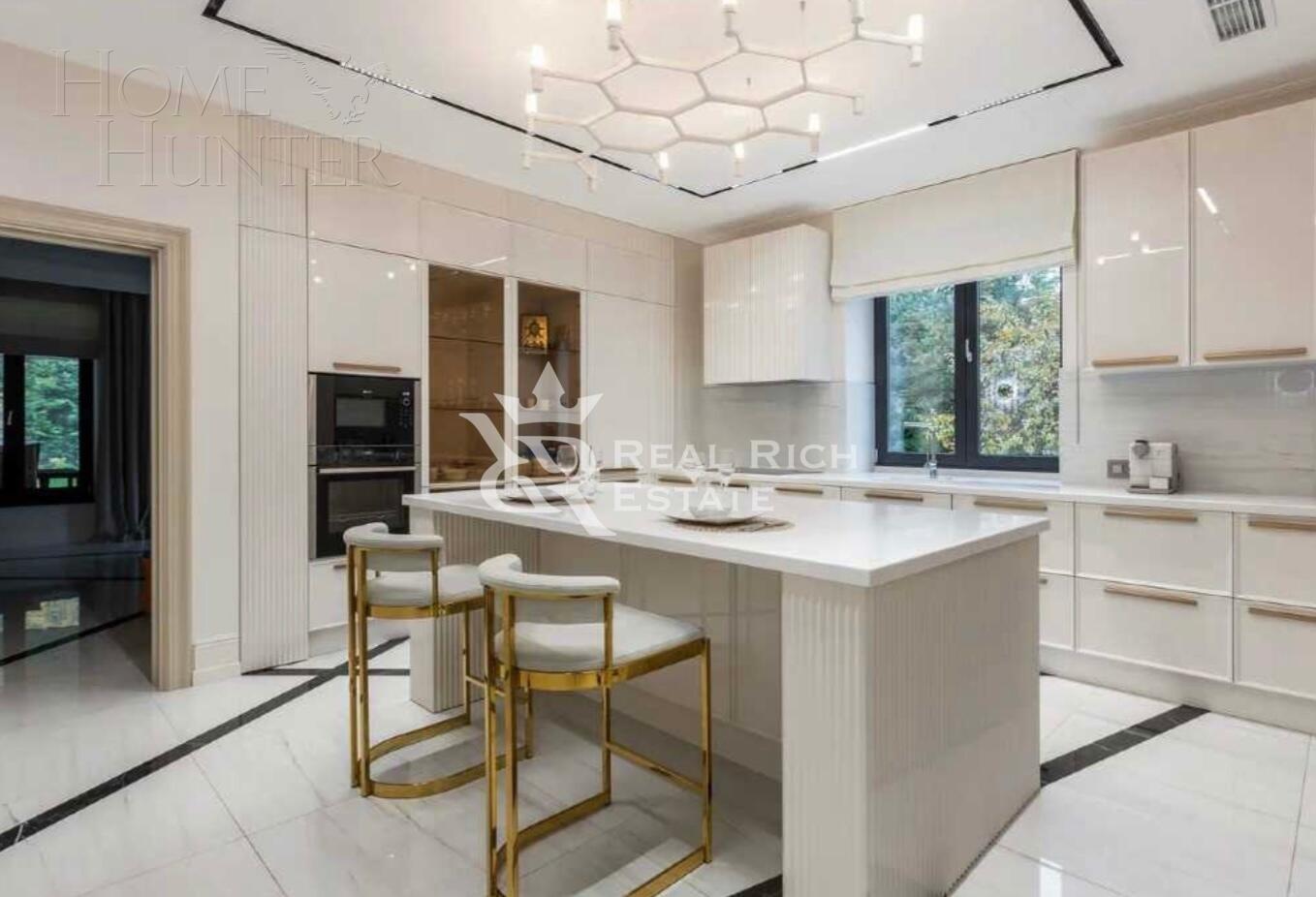 2-этажный коттедж 1 130 м² с отделкой