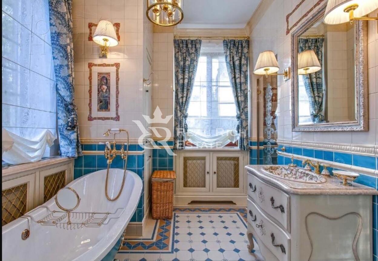 2-этажный коттедж 1 260 м² с отделкой