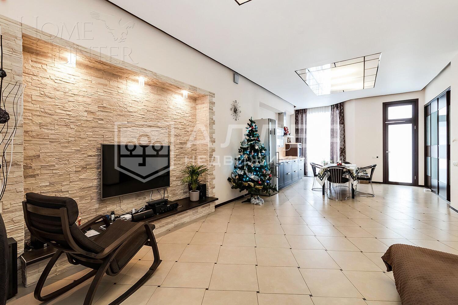 2-этажный таунхаус 200 м² с отделкой