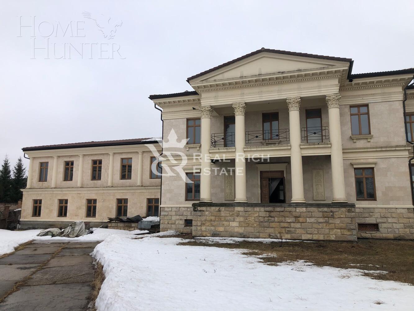 2-этажный коттедж 1 600 м² без отделки