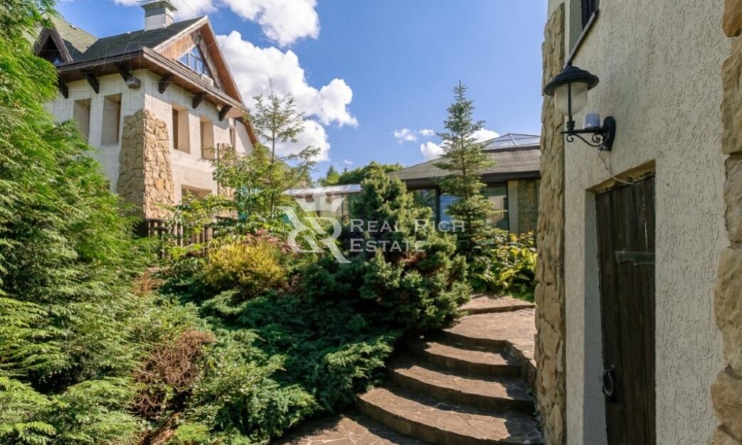 2-этажный коттедж 500 м² с отделкой