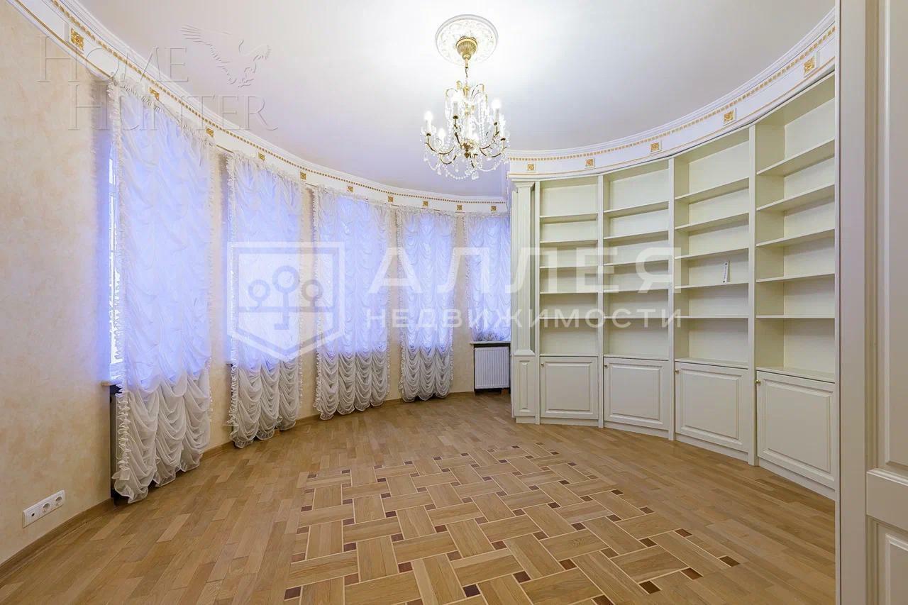 2-этажный коттедж 1 250 м² с отделкой