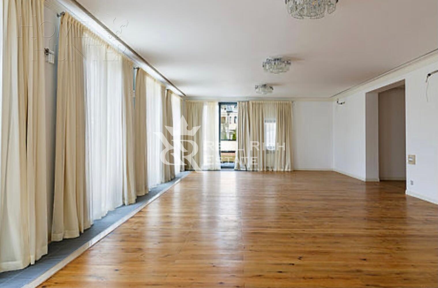 2-этажный коттедж 940 м² с отделкой