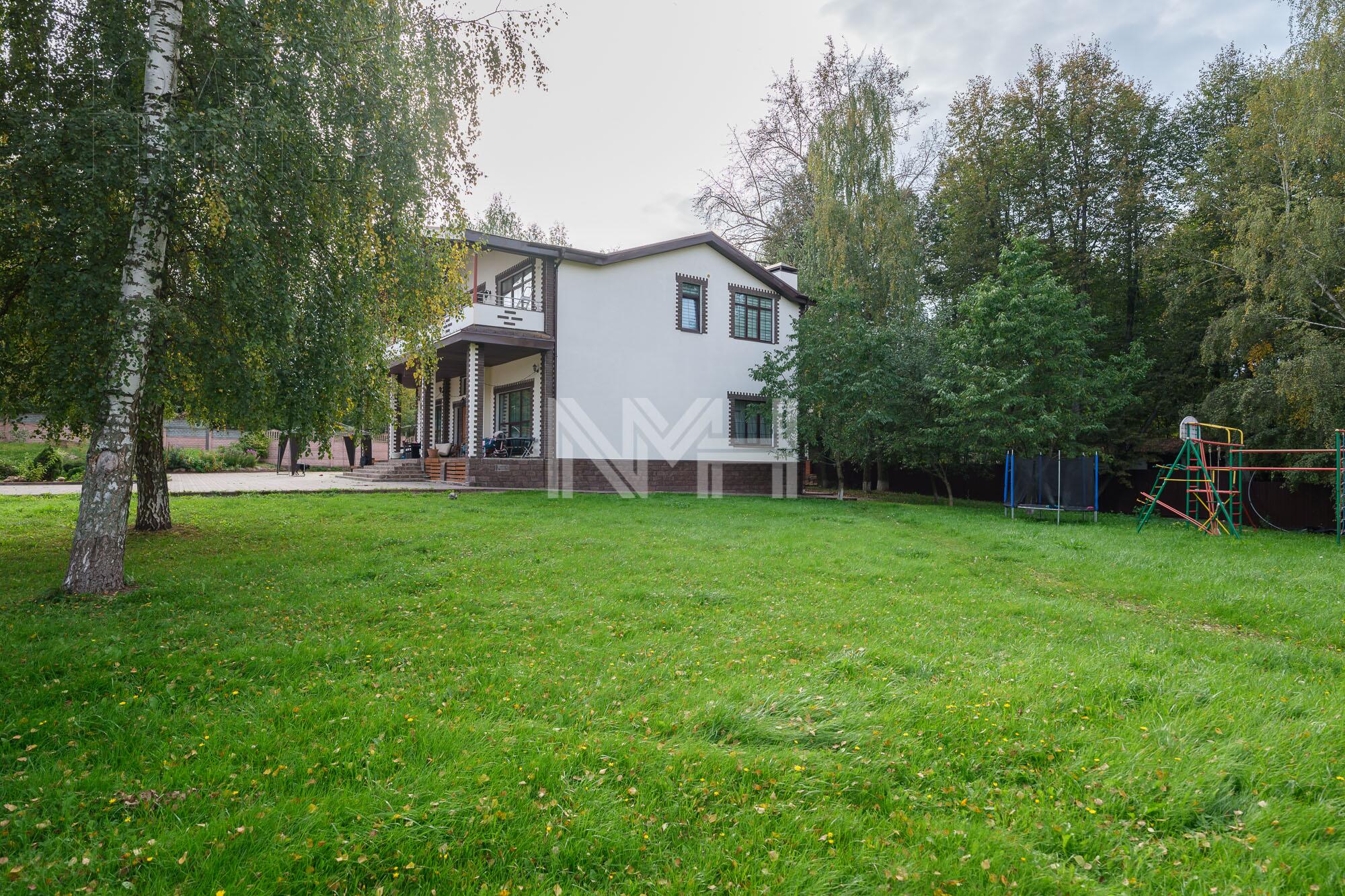 2-этажный коттедж 800 м² с отделкой