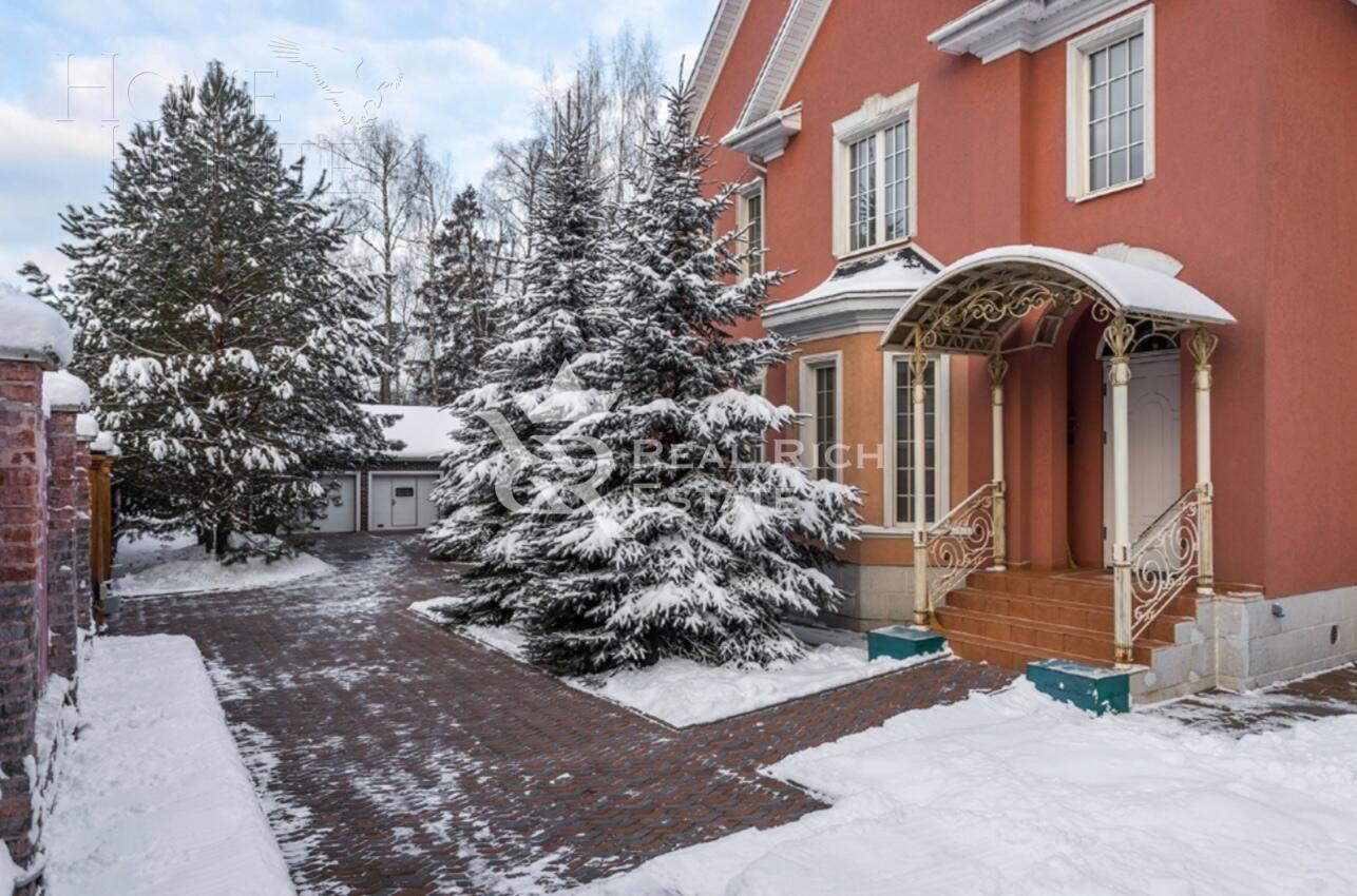 2-этажный коттедж 460 м² без отделки