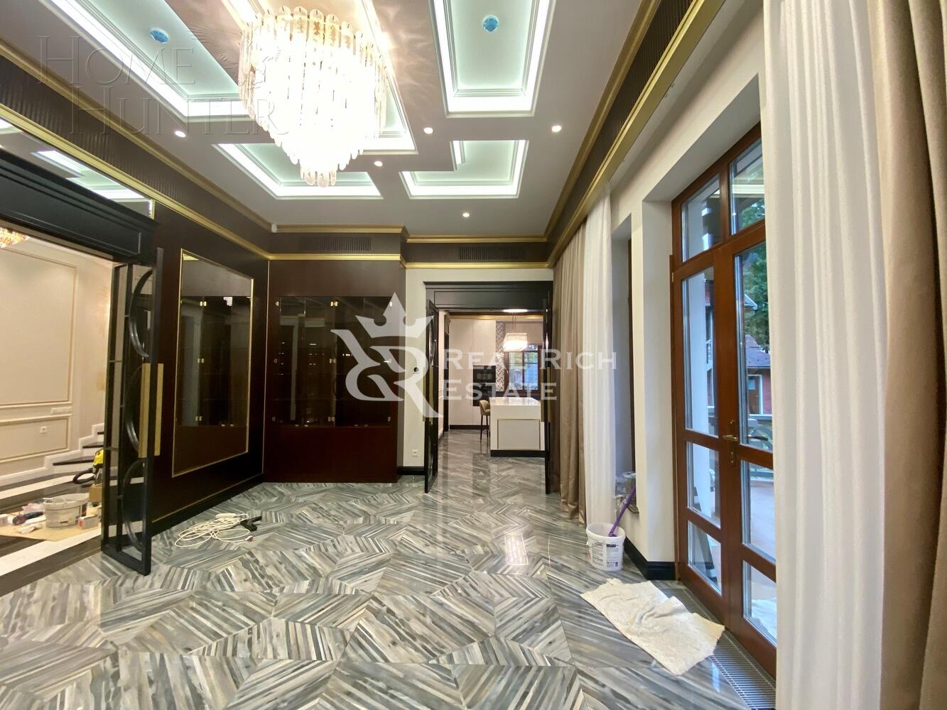 3-этажный коттедж 697 м² с отделкой