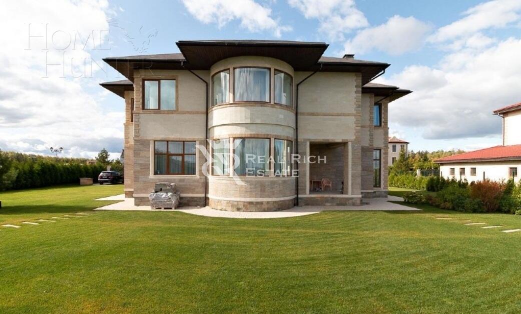 2-этажный коттедж 438 м² с отделкой