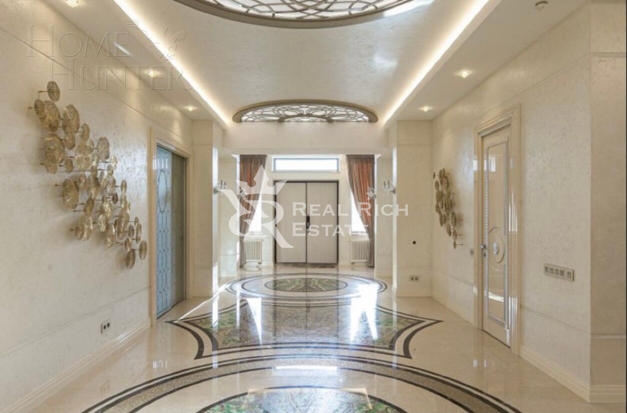 2-этажный коттедж 780 м² с отделкой