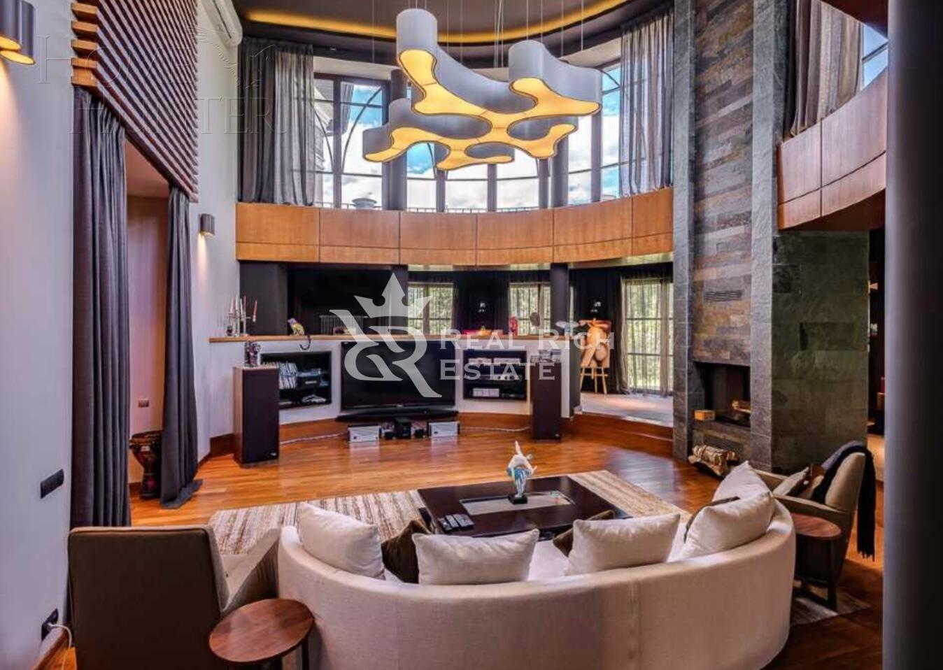 2-этажный коттедж 700 м² с отделкой