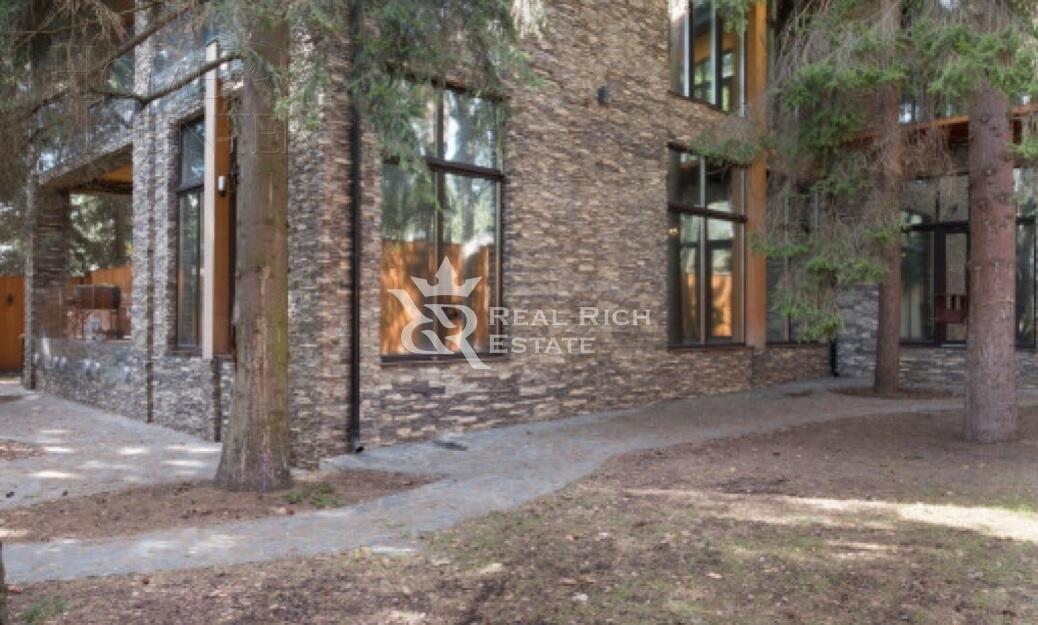 2-этажный коттедж 1 040 м² с отделкой