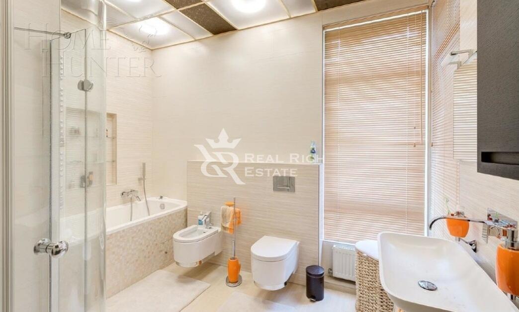 3-этажный коттедж 550 м² с отделкой