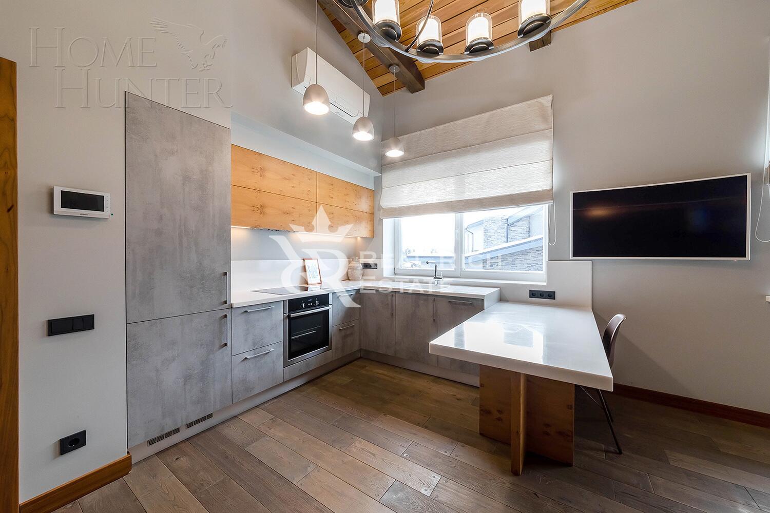 2-этажный коттедж 1 700 м² без отделки