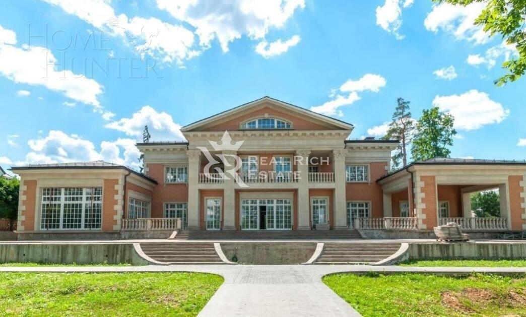 2-этажный коттедж 3 000 м² без отделки