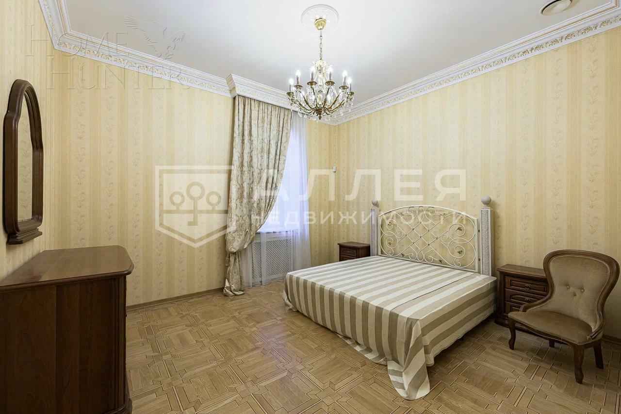 2-этажный коттедж 1 250 м² с отделкой