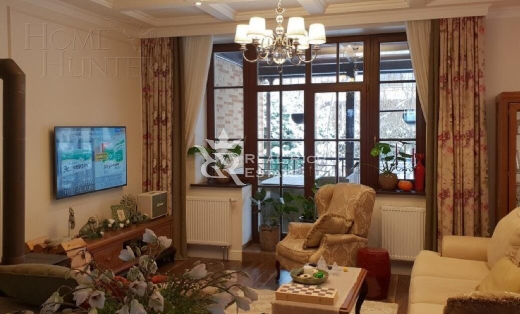 3-этажный таунхаус 390 м² с отделкой