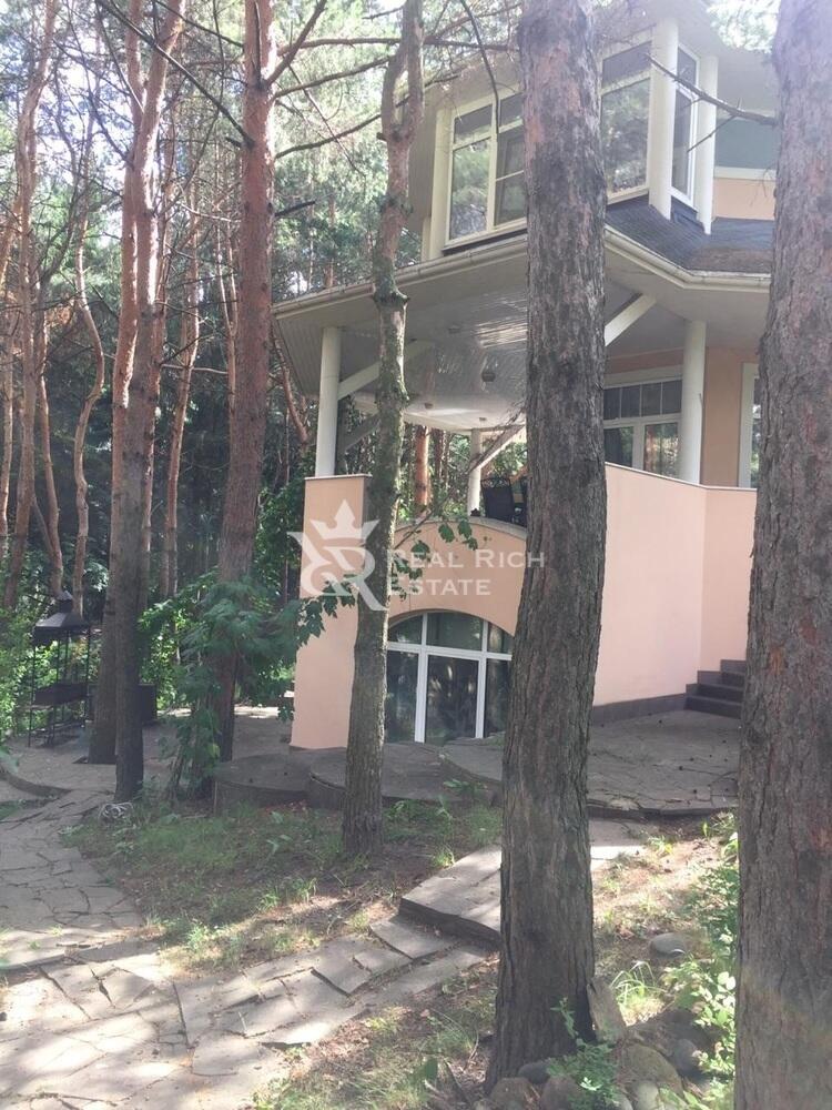 2-этажный коттедж 690 м² с отделкой