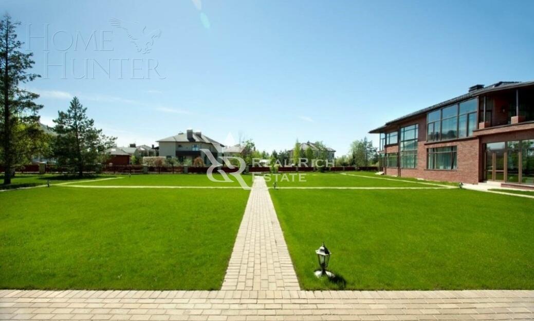 2-этажный коттедж 800 м² с отделкой