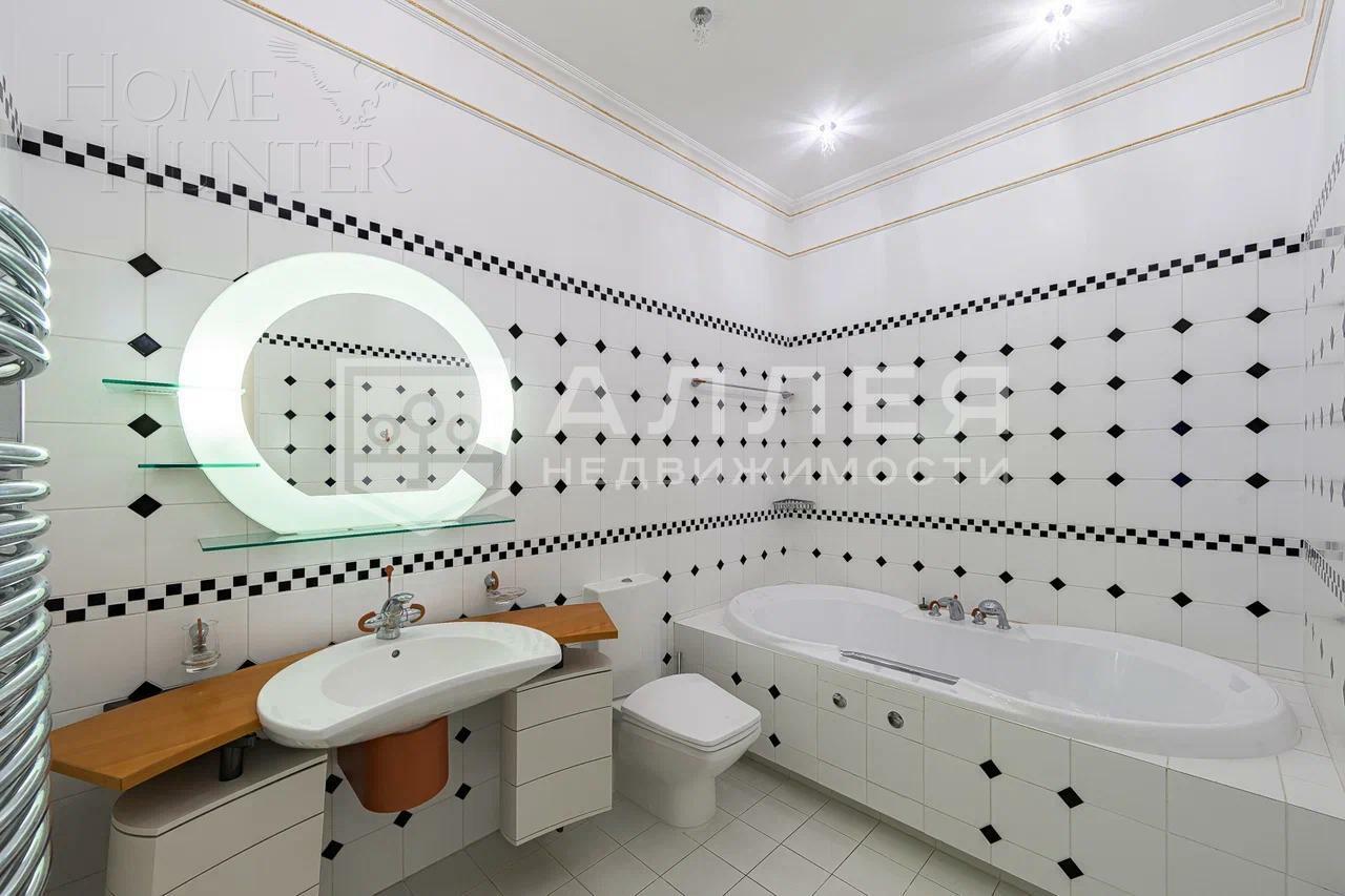 2-этажный коттедж 1 250 м² с отделкой