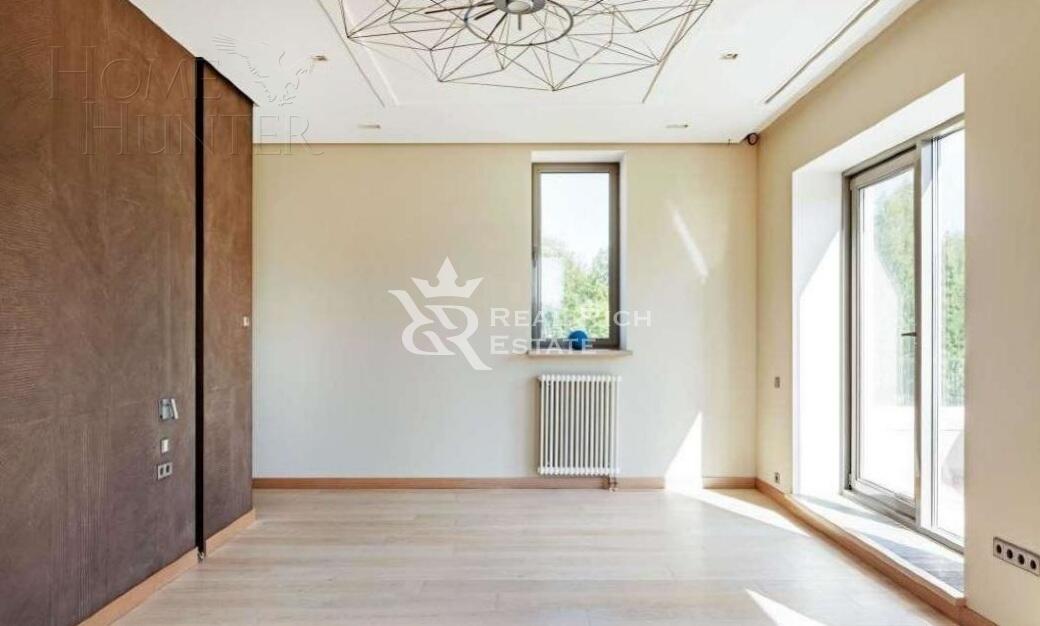 2-этажный коттедж 650 м² с отделкой