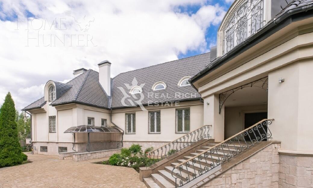 2-этажный коттедж 1 107.8 м² с отделкой