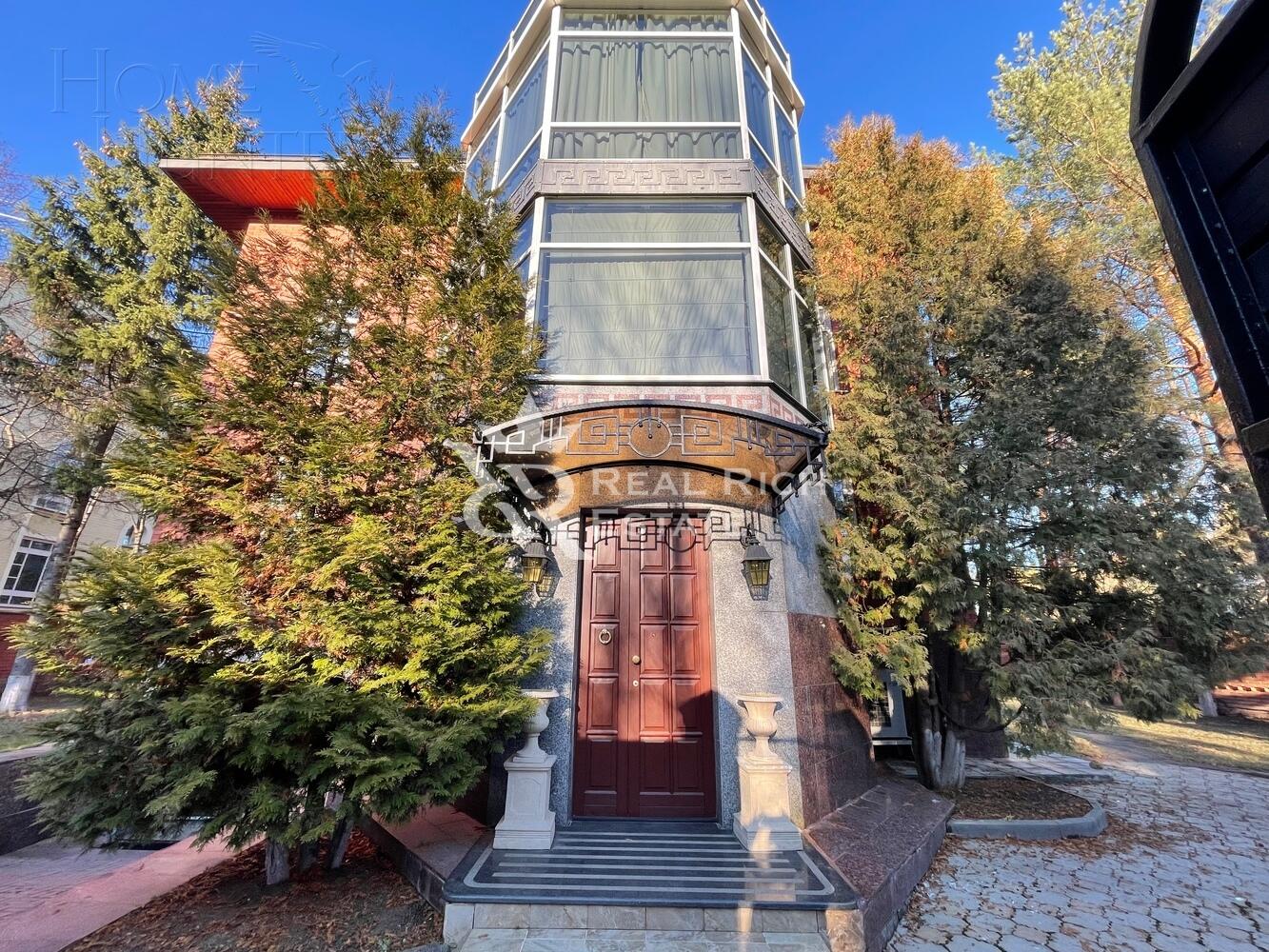 2-этажный коттедж 680 м² с отделкой